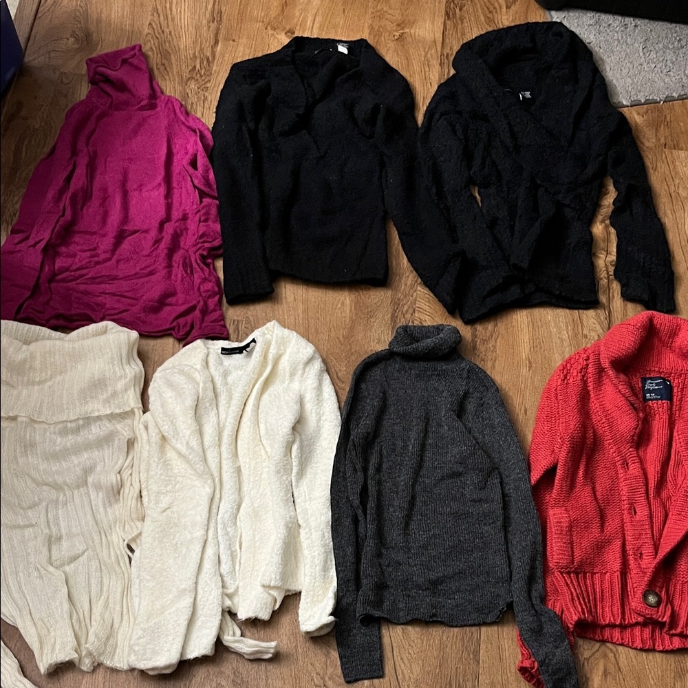 Lot of 7 Sweater/Turtle Necks Moda/AE/Old Navy
XS/S